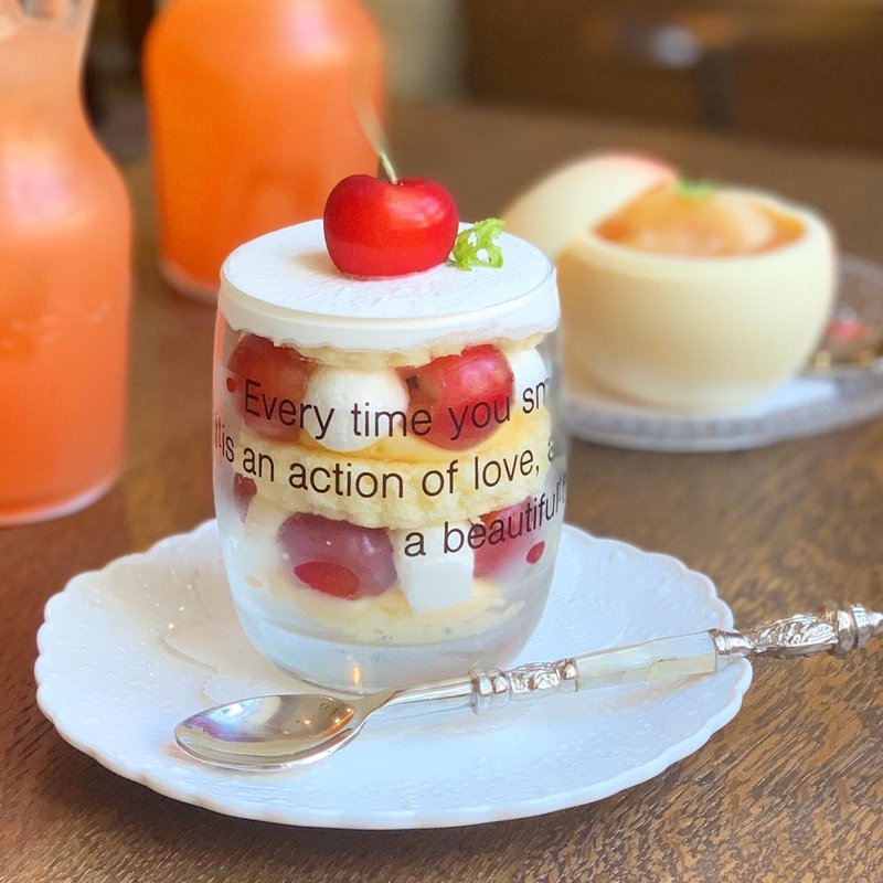 さくらんぼのトライフル(カームガーデン)