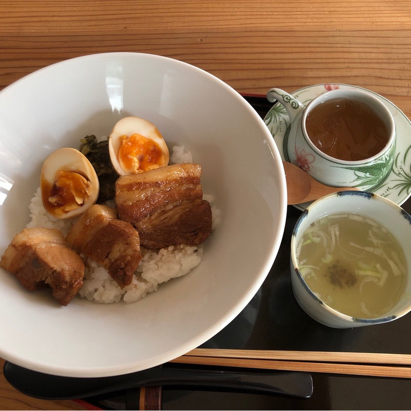 ルーローハンと愛玉子(鎌倉 燻製食堂 燻太 (KUNTA))