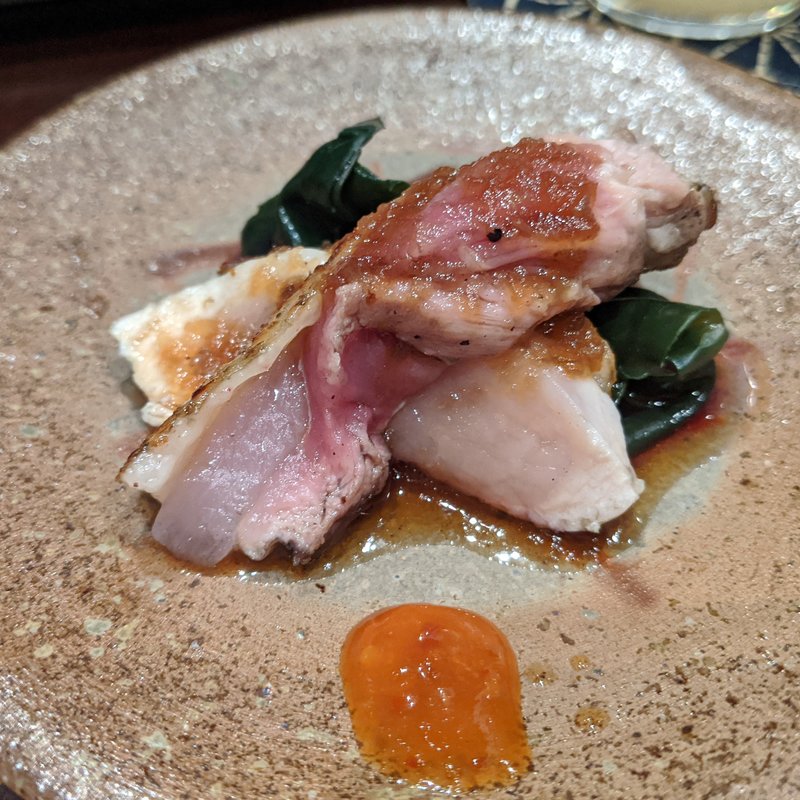 七谷地鶏のもも肉、胸肉叩き(鳥田中)