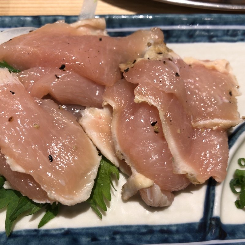 鶏刺　もも肉(大衆酒場 鳥の素揚げ ほし乃)