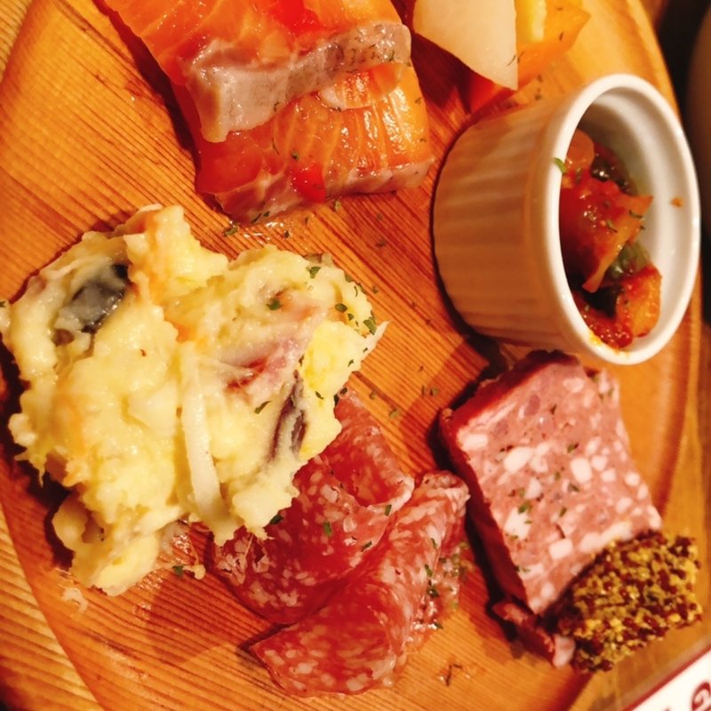 前菜5種盛り合わせ(Bar Salu バルザル 天満店)