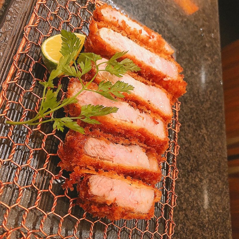 あじ豚(とんかつ マンジェ)