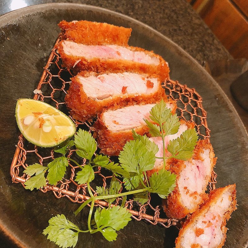 氷室豚(とんかつ マンジェ)