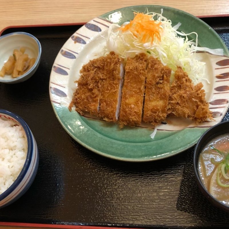 ロースかつ定食(かつさと 本郷台店)