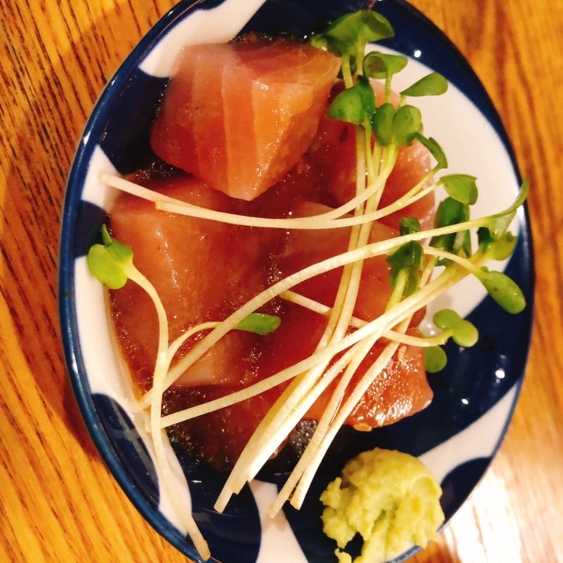 ぶつ切りマグロ　ユッケ(風運イエロー )