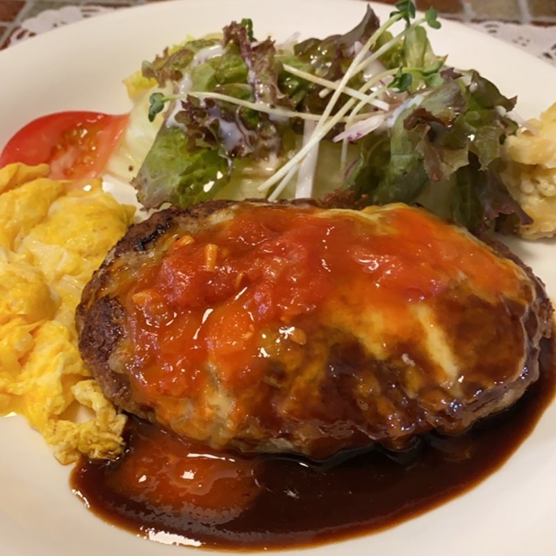 チーズハンバーグ(ビストロ ヴィサージュ)