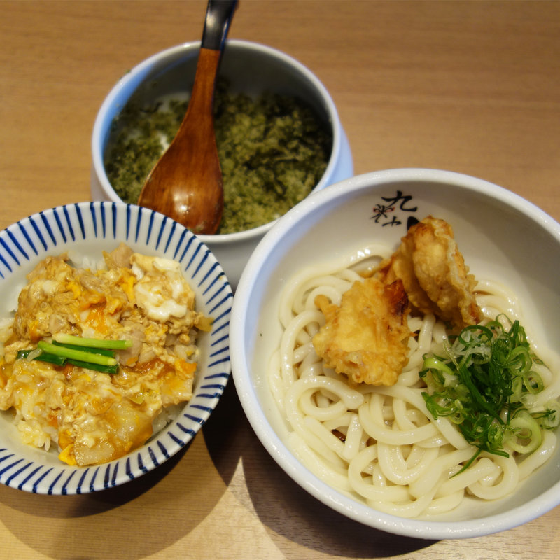 かしわ天うどん(冷)+ミニ親子丼(うどん居酒屋 粋 六本松店)