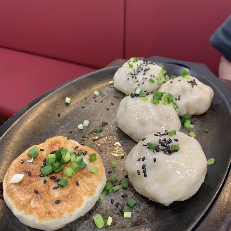 上海焼き小籠包(四川料理　元祖麻婆豆腐)