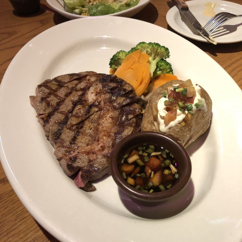 アンガス・リブアイ・ステーキ(アウトバック ステーキハウス 梅田店（OUTBACK STEAKHOUSE）)