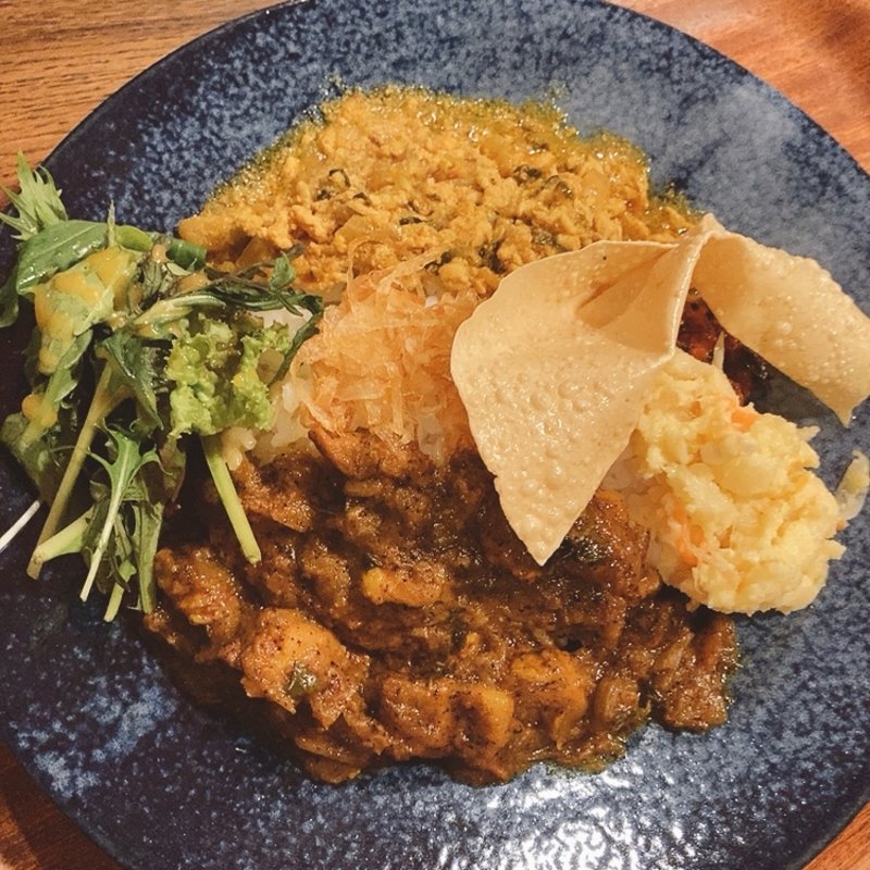 カレー2種かけ(ポークビンダル＋チキンキーマ)(ゲストハウス碌 （ゲストハウスroku）)