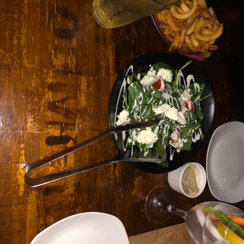 アヒージョ(ライオンのいるサーカス )