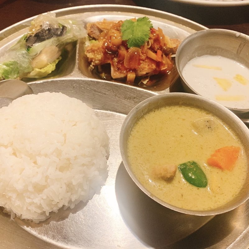 ランチプレート(タイ屋台居酒屋ガムランディー)