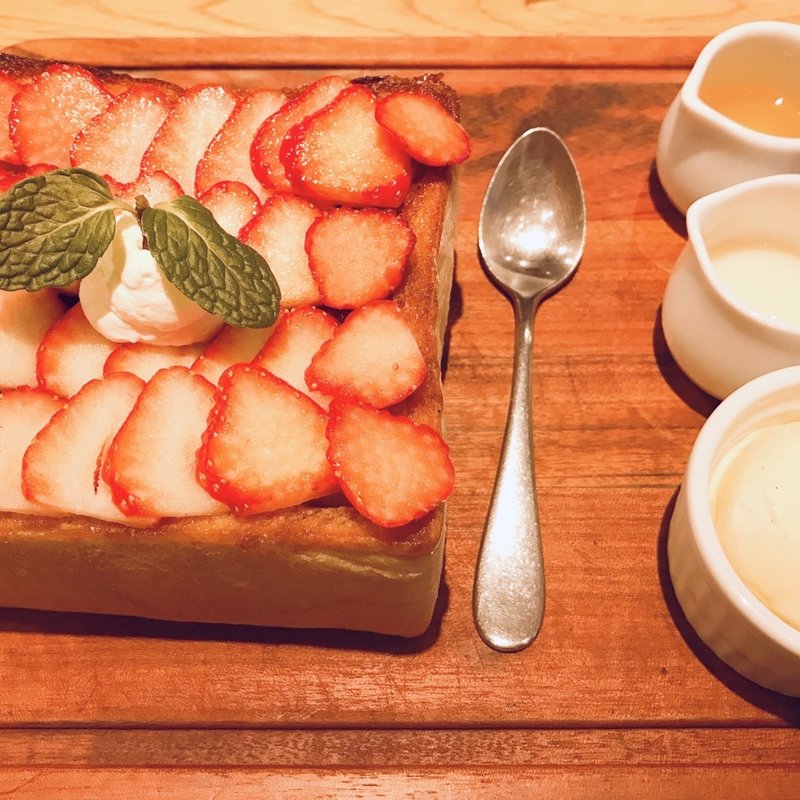 (嵜本ベーカリーカフェ)