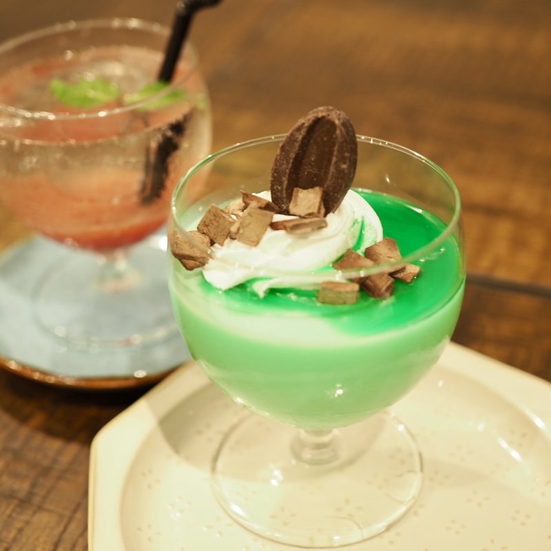 チョコミントプリン(cafe&bar pocher)