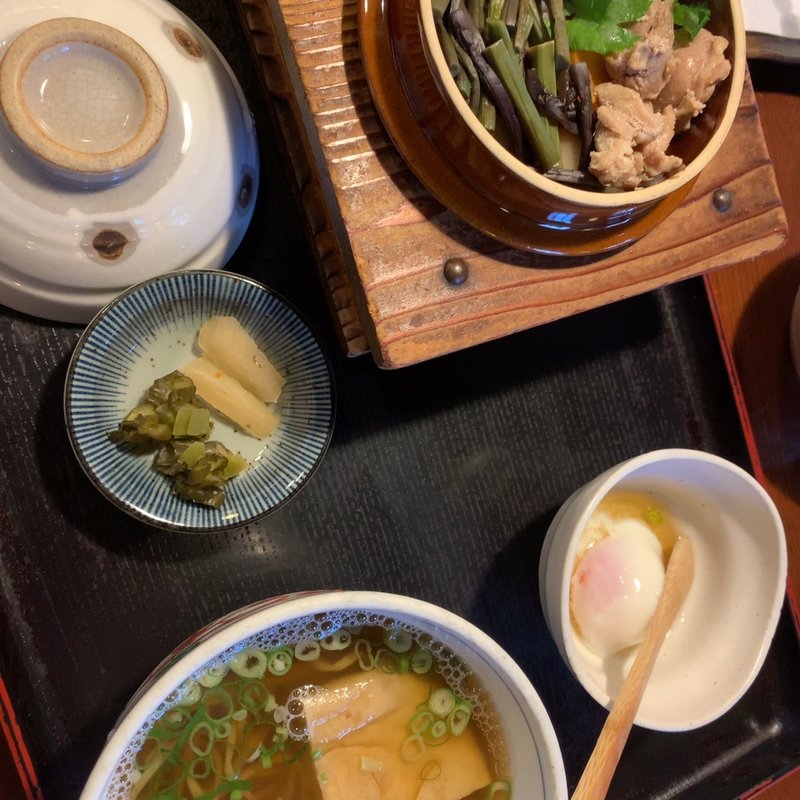 鳥釜飯(山びこ)