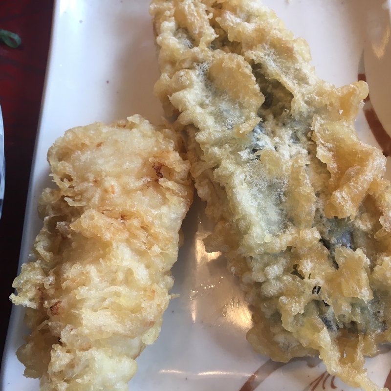 とり天とさんまの開き天(金比羅製麺 茨木玉櫛店)