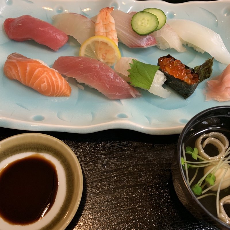 にぎりすし(上)(寶屋本店)