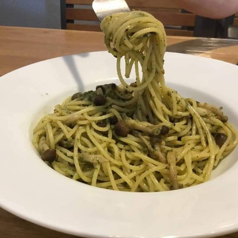 イカとシメジのバジルパスタ(欧風レストラン 煉屋 エイスクエア店)