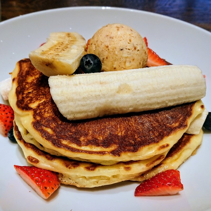 フルーツいっぱいのリコッタパンケーキ(J.S. PANCAKE CAFE マークイズみなとみらい店)