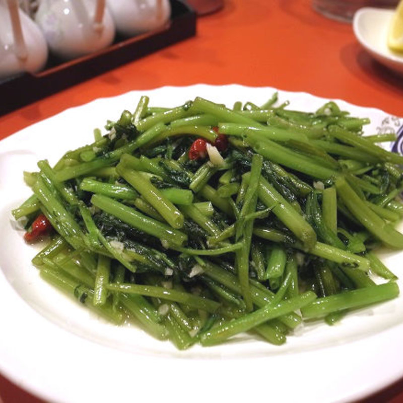 ニンニク入りくうしん菜炒め（蒜蓉空心菜）(永利 池袋本店)