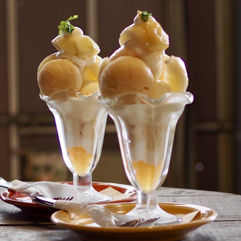 桃パフェ(le  parfait  JUEN)