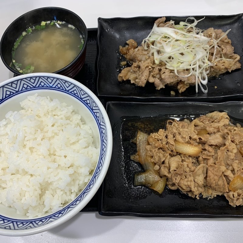 牛皿・ねぎ塩牛カルビ定食(吉野家 新宿東口靖国通り店)