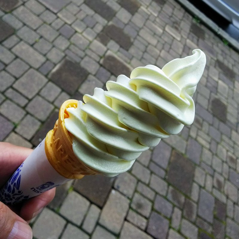 ラ・フランスソフト(道の駅 樹海ロード日高)