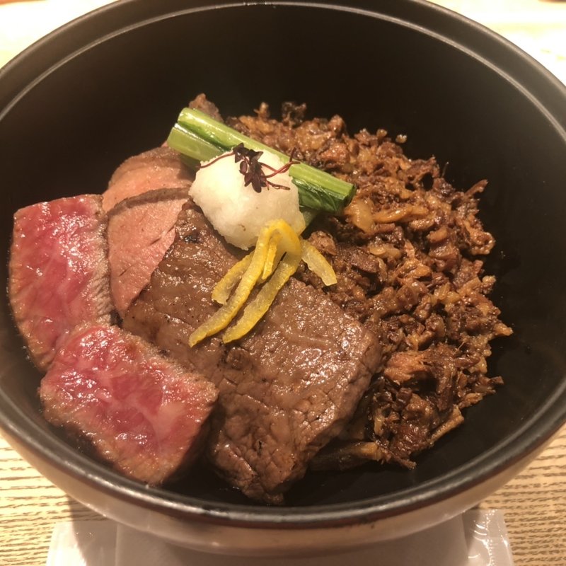 黒毛和牛贅沢牛 松(和牛贅沢重専門店 神楽坂 翔山亭 )