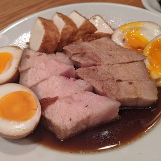 煮豚・煮豆腐・煮玉子(サエキ飯店)
