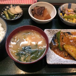 茄子肉味噌炒め定食(おかめ)