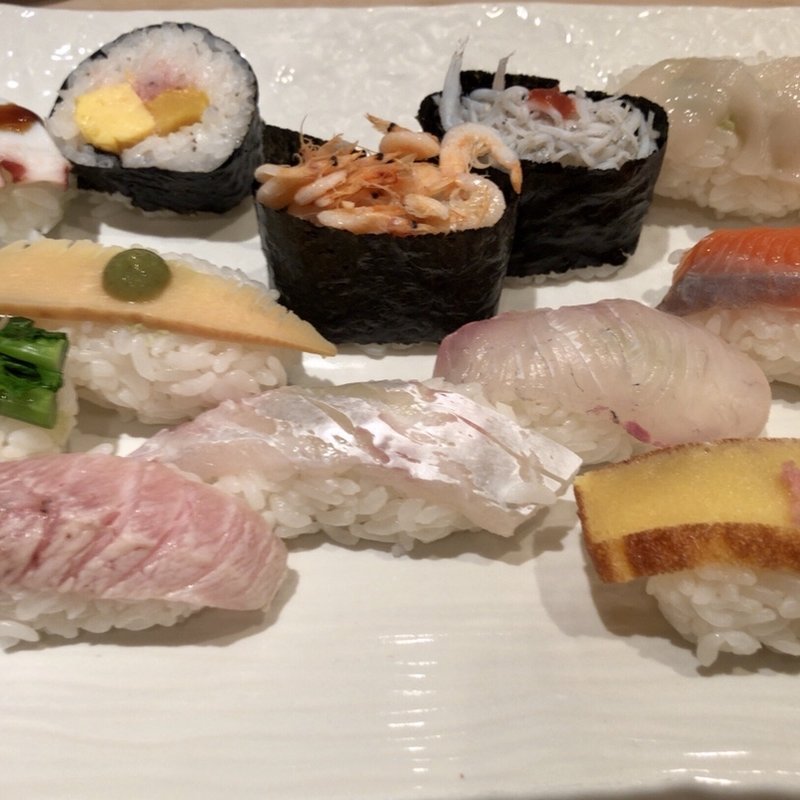 春旬のにぎり(寿し屋の勘八　丸の内店)