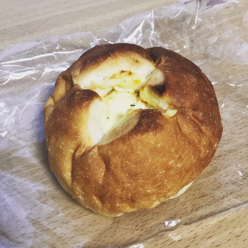 ふわとろフロマージュ(ブーランジュリー オーヴェルニュ)