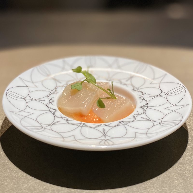 平貝 蕃茄(ことわりをはかるみせ ばんどう)