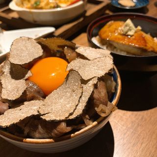 トリュフすき焼き丼(十番右京)