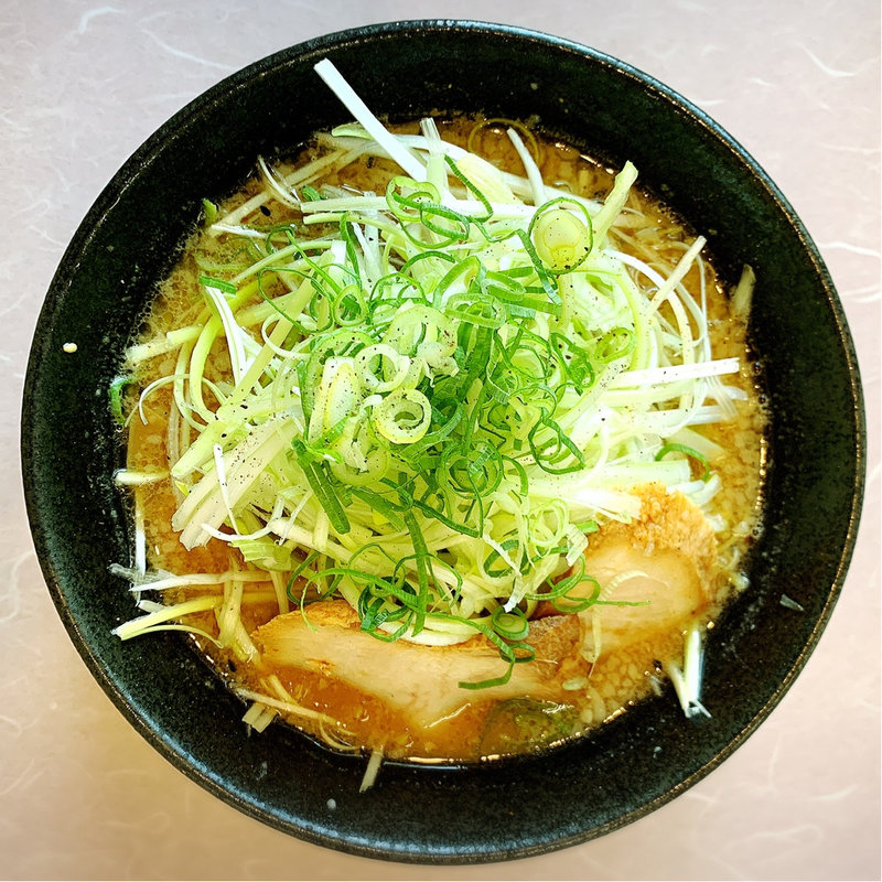 ねぎ味噌ラーメン(背脂醤油ラーメン まる星 開成店 )
