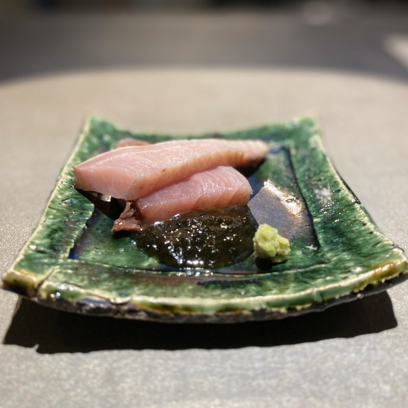 造り ブリのわら焼き(ことわりをはかるみせ ばんどう)