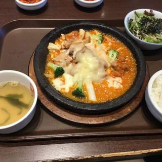 チーズタッカルビ定食(焼肉李朝園十三店)