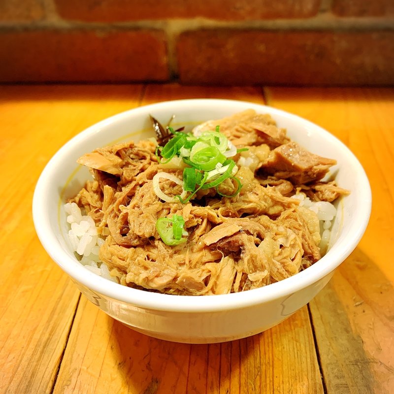 ミニチャーシュー飯（平日限定）(ShiNaChiKu亭 （しなちく亭）)