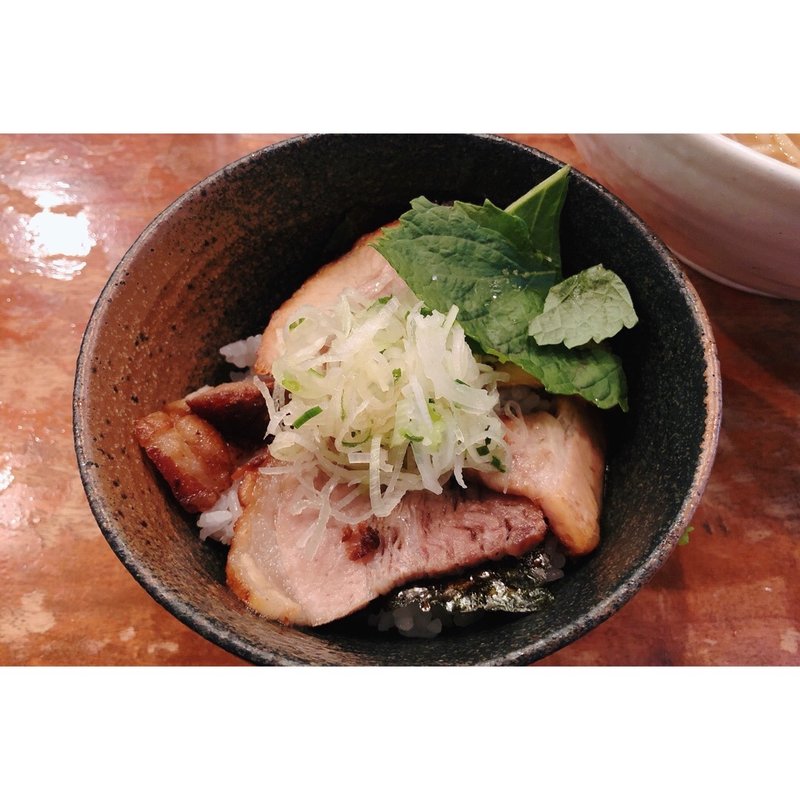 チャーシュー丼(ヌードルズ （noodles）)