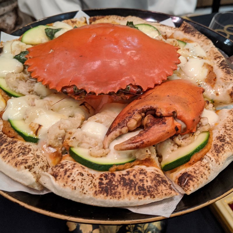 トゲノコギリガザミのピザ(坊千代 )