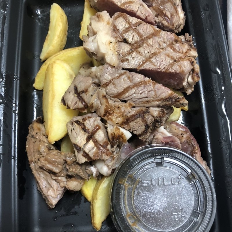 リブアイロースステーキ　200g(ピッツァ　サルバトーレクオモ　四谷店)