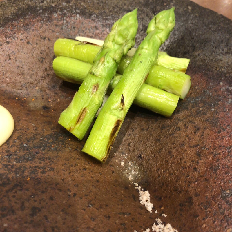 アスパラガス焼き(炭焼き はすの)