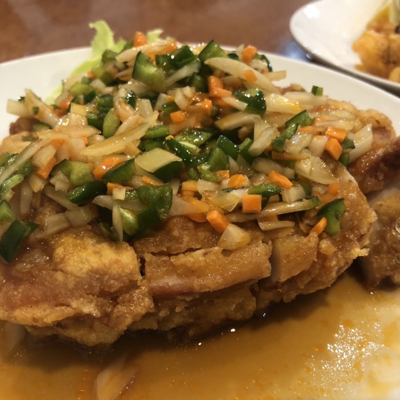 若鶏の唐揚げ特製ソースかけ(中国料理 純華楼)