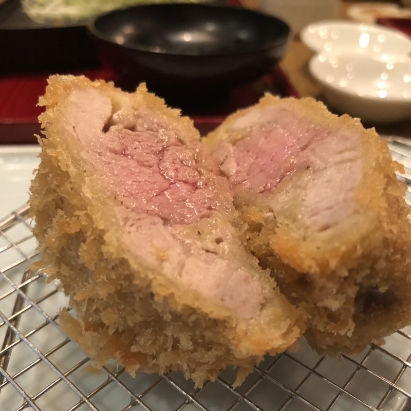 ヒレカツ　1個(炭火焼とんかつ 大蔵)