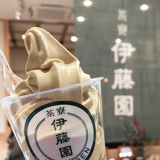 ほうじ茶ソフトクリーム(茶寮 伊藤園 横浜)