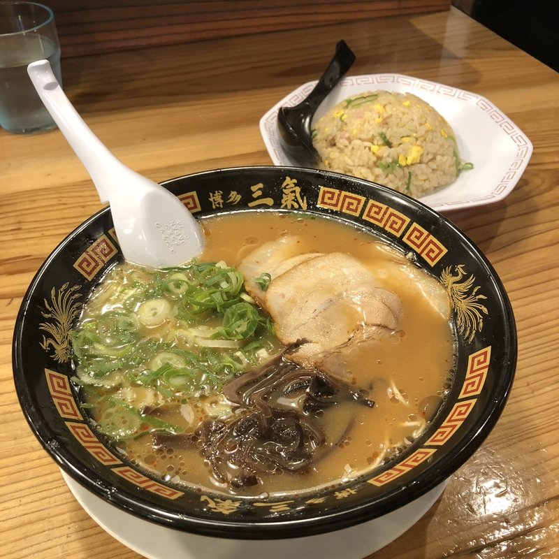 半チャーハンセット(豚骨ラーメン博多三氣 松島原田店)