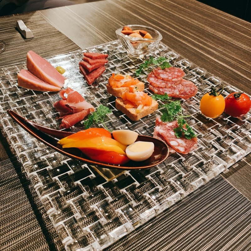 前菜の盛り合わせ(carnegico)