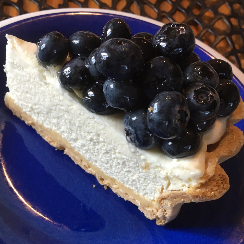 ブルーベリーのクリームチーズパイ(ル・グレ)