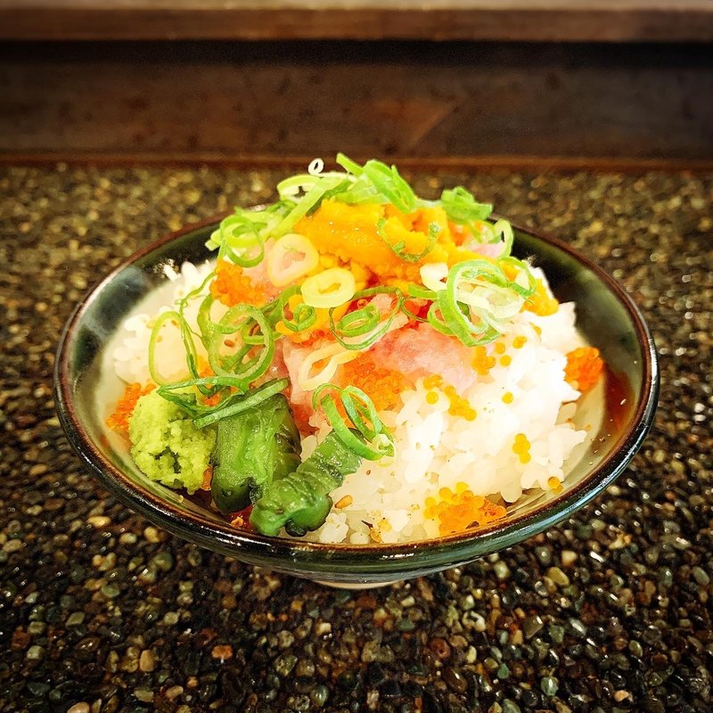 ミニ雲丹トロ飯(饂飩酒場もちこし)