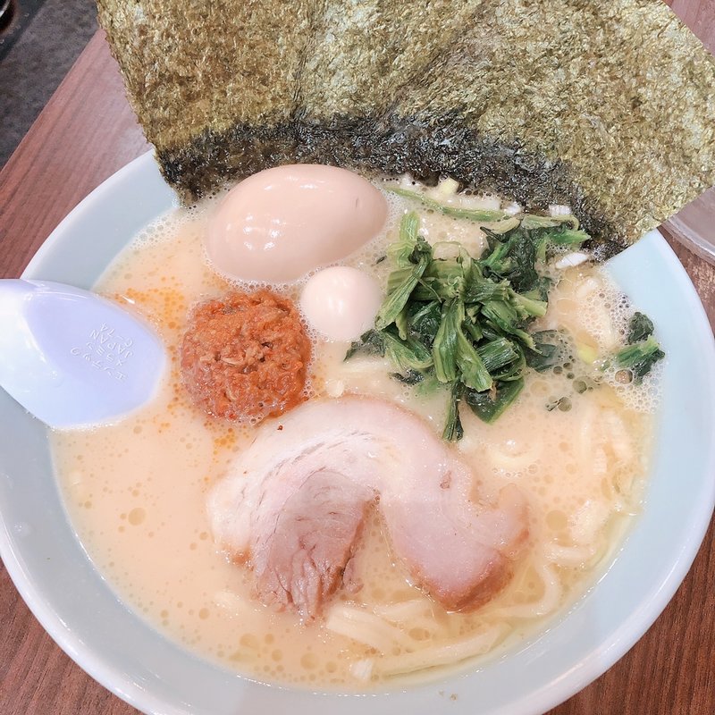 辛肉ラーメン(藤沢 魂心家)